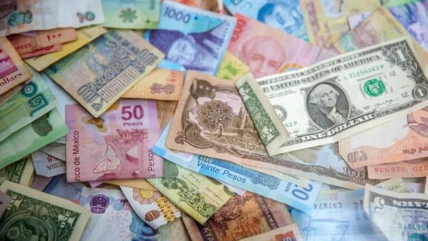 أسعار العملات اليوم في مصر.. تراجع الدولار والريال السعودي بختام التعاملات