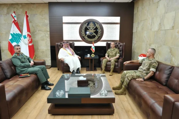 سفير المملكة لدى لبنان يلتقي قائد الجيش اللبناني – أخبار السعودية