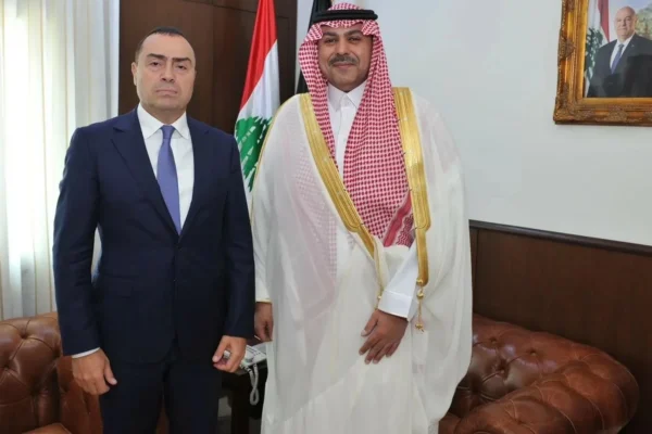 السفير الدوسري يلتقي مدير المخابرات في الجيش اللبناني – أخبار السعودية