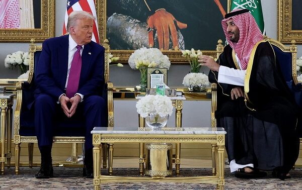 ترامب ومحمد بن سلمان يبحثان هاتفيا التطورات الراهنة في المنطقة