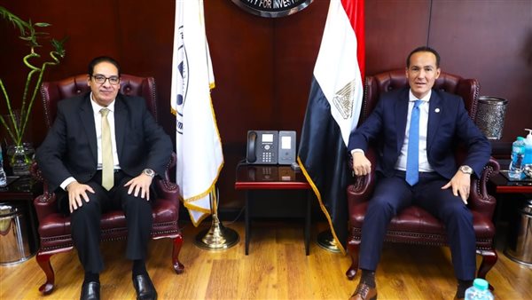 جامعة القاهرة وهيئة الاستثمار يبحثان دعم التحول الرقمي والذكاء الاصطناعي