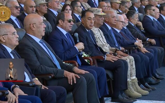 الرئيس السيسي: مصر دولة كبيرة ولديها مسئوليات كثيرة تجاه مواطنيها وشعبها