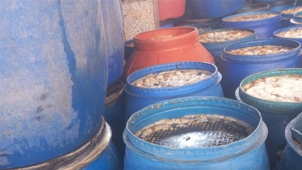 تحرير 100 محضر خلال حملات تفتيشية على المنشآت الغذائية