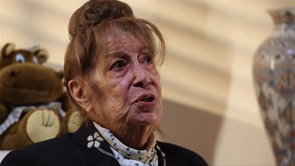 «185 ألف دولار ومجوهرات».. القصة الكاملة لـ سرقة منزل الفنانة منى واصف|فيديو