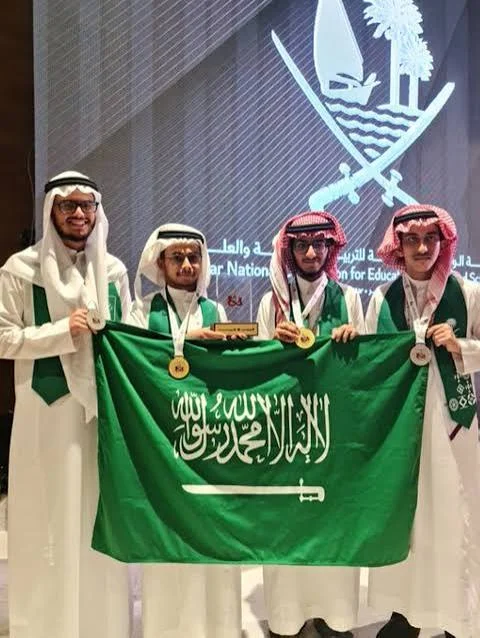 6 طلاب سعوديين يغادرون إلى شنغهاي لأولمبياد الرياضيات الدولي