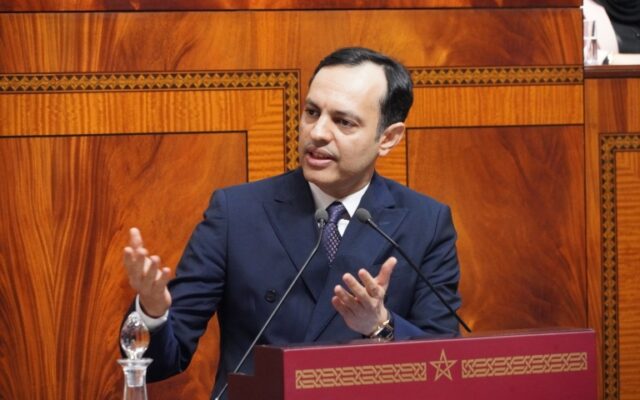 السكوري يدعو المقاولات إلى احترام حقوق الأجراء ويحذر من فقدان الكفاءات المغربية