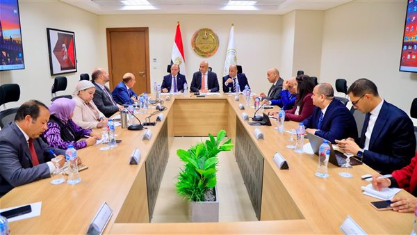 تطوير مدارس التكنولوجيا التطبيقية وفق المعايير الدولية