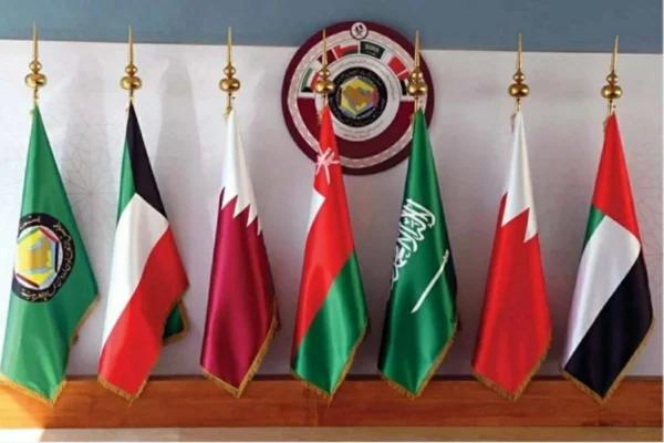 «بلومبيرغ»: طفرة الصفقات تدفع «وول ستريت» للتوسع خليجياً
