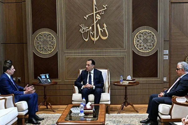 تعاون إماراتي مصري لتوظيف الذكاء الاصطناعي في قطاع البترول