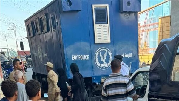 حبس سيدتين 4 أيام وضبط بندقيتين آليتين وطلقات بحوزتهما في مقتل ربتي منزل بقنا
