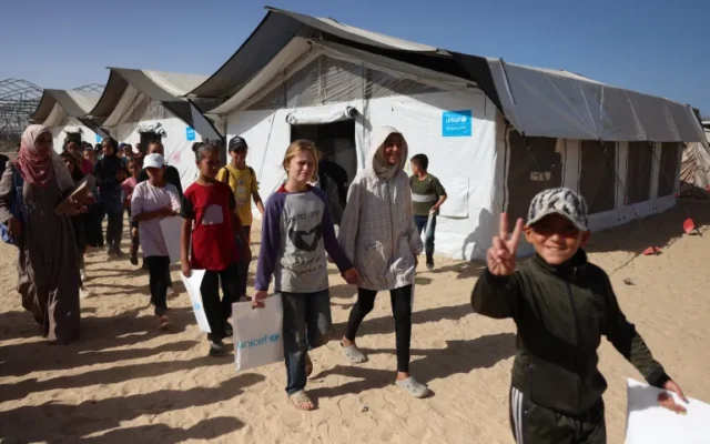 UNICEF: Children in Gaza cannot be protected while bombs are falling on them