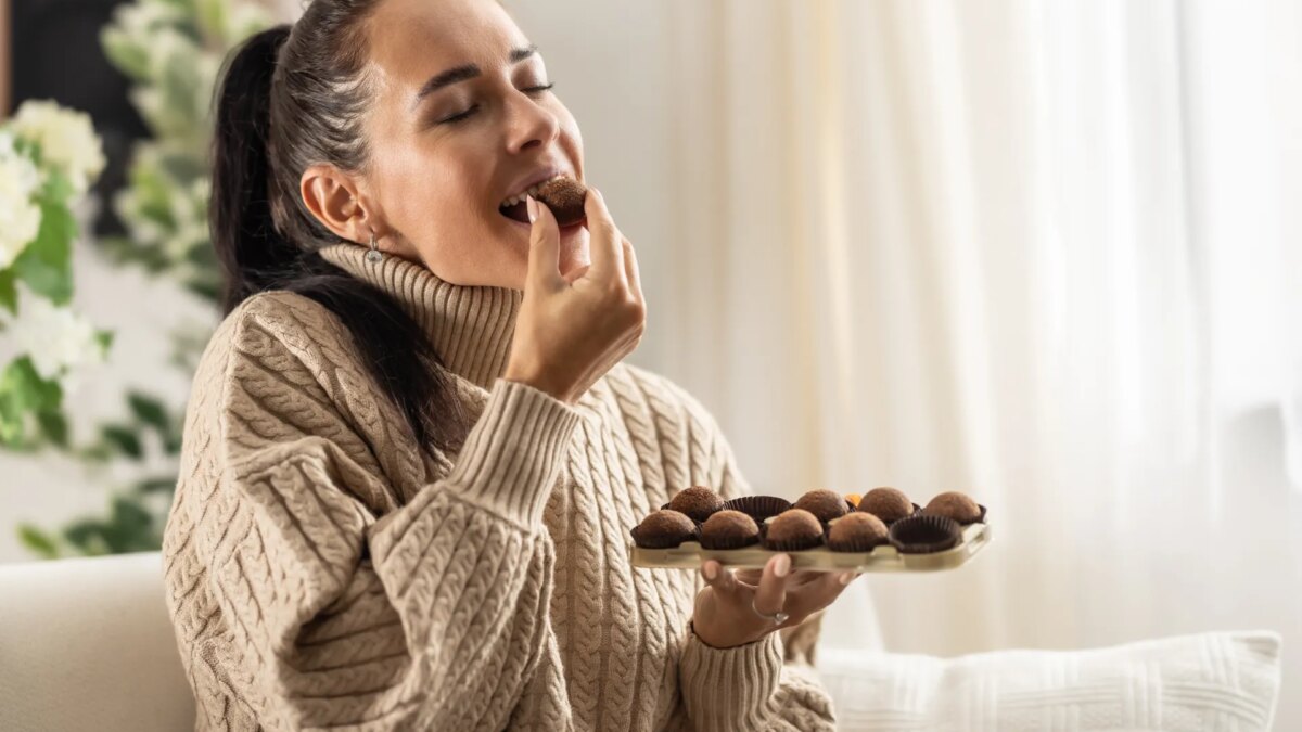 هل تعرف السر الحقيقي لنكهة الشوكولاتة؟.. اكتشاف قد يجعل أفخر أنواعها أقرب للجميع | أسلوب حياة