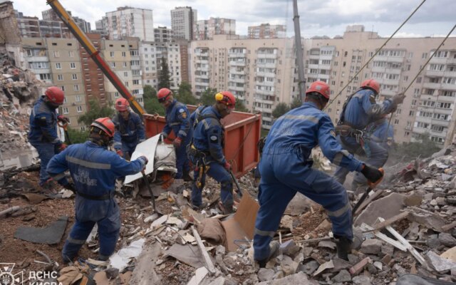 28 قتيلا في هجوم روسي على أوكرانيا وزيلينسكي يشكو عجز الدفاعات الجوية | أخبار