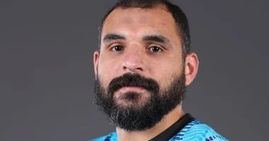 المصري يجدد عقد حارسه محمود حمدي لموسمين