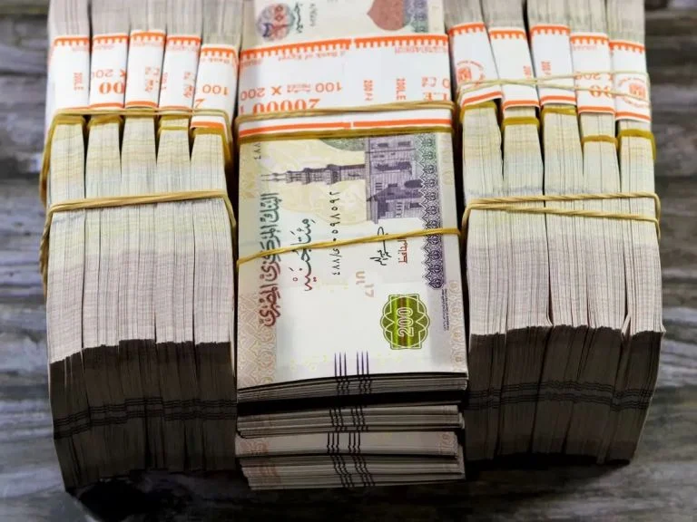 تريليون - ودائع البنوك تصل الى 16.884 تريليون جنيه في مارس 2026