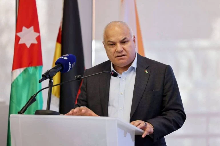 استقالة وزير العمل الاردني خالد البكار بسبب تضارب مصالح