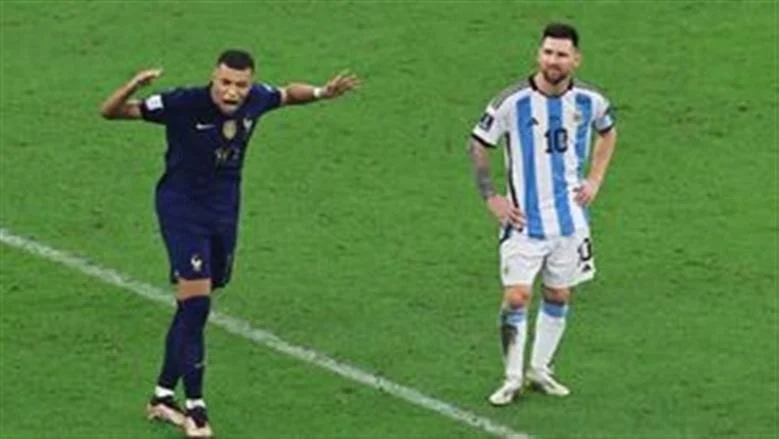 مبابي يحسم الحذاء الذهبي برصيد ١٠ أهداف وميسي يطارده قبل النهائي