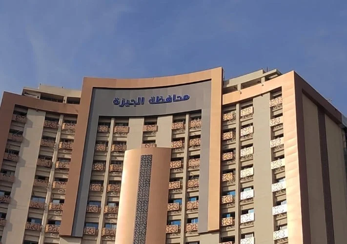 محافظ الجيزة يوجه بإزالة مخالفات البناء والتصدي لتبوير الأراضي