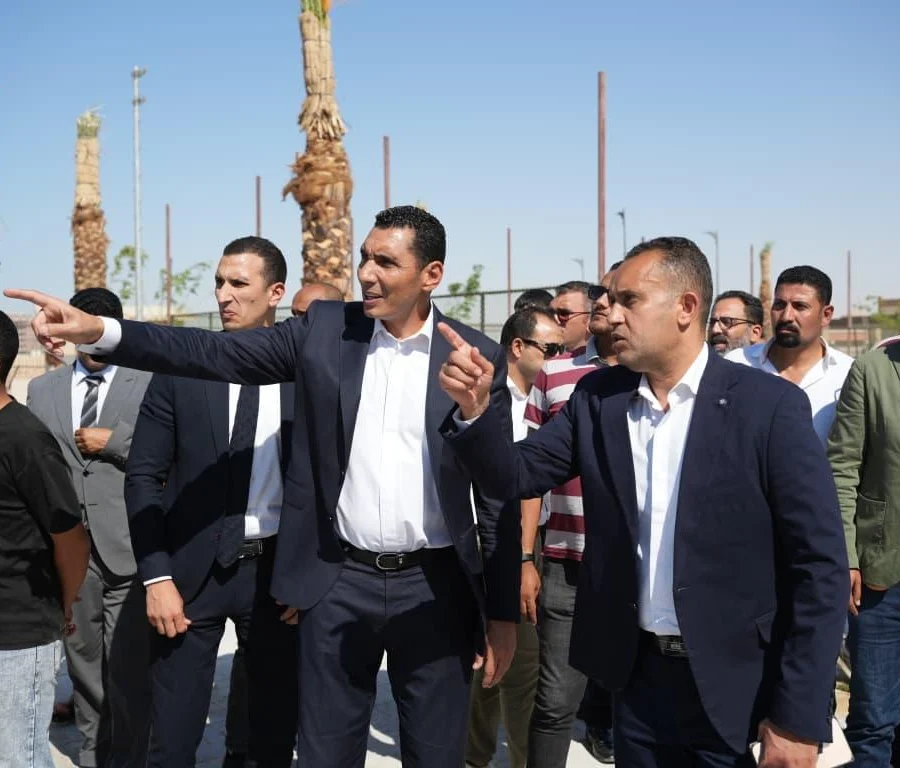 وزير الرياضة ورئيس جهاز مدينة العلمين يتفقدان المنشآت بمنطقة الإسكان