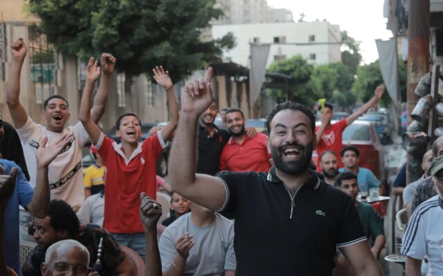 “شرفتونا والتحكيم ضيعنا”.. كيف عاش الشارع المصري دراما الخروج أمام ميسي؟ | رياضة