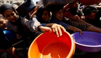 تحقق: مقطع إلقاء اللحوم في الشارع من إسرائيل لا من غزة