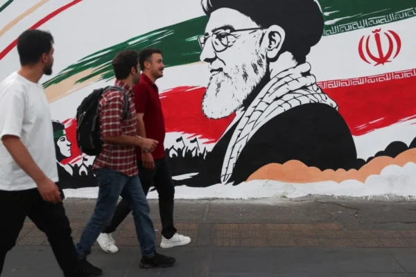 تفاصيل ايران