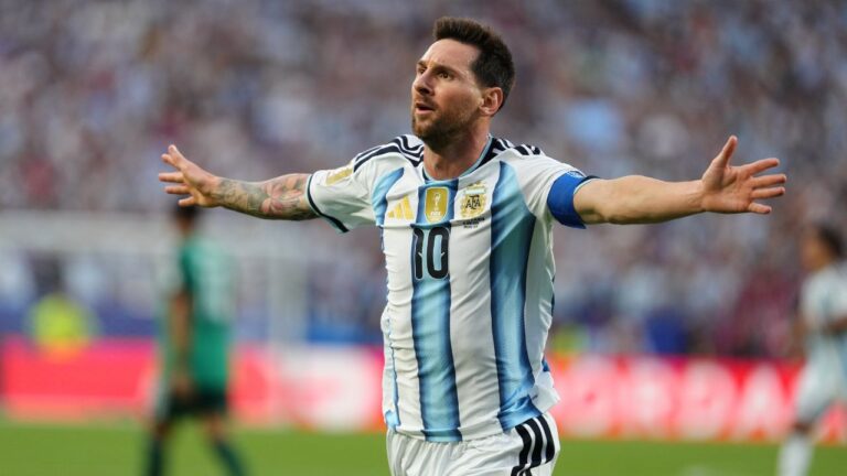 مباراة مصر تمنح ميسي رقما قياسيا جديدا في كأس العالم