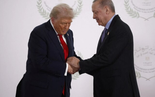 6 أسئلة تسبق لقاء أردوغان وترمب في قمة الناتو | أخبار