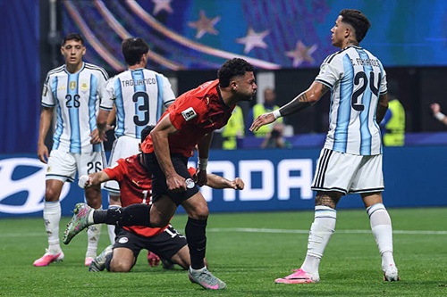 أبوتريكة بعد خروج مصر: واجهنا ميسي والتحكيم والفيفا أمام الأرجنتين