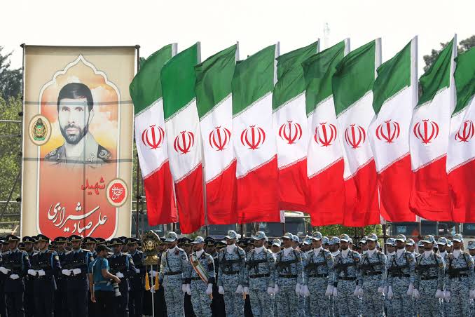 الجيش الإيراني: أمريكا تتحمل مسؤولية انتهاك وقف إطلاق النار وقواعدها هدفا مشروعا لمسيراتنا