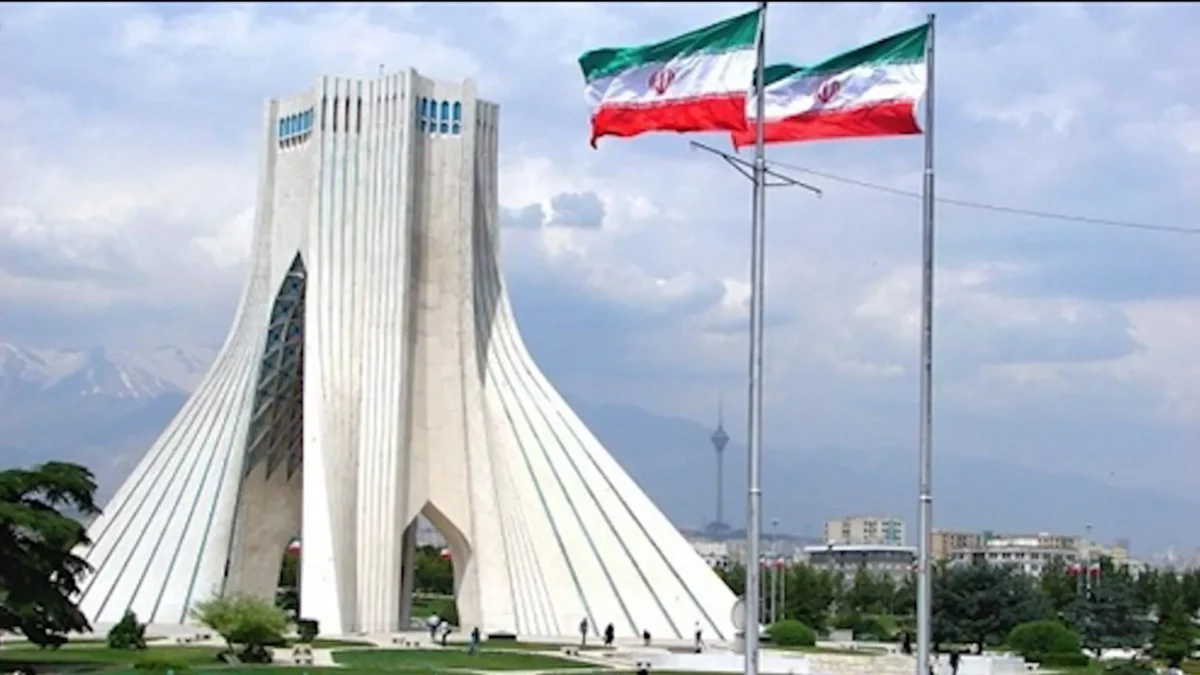 طهران تحمل واشنطن مسؤولية التصعيد وتحذر الدول من المشاركة معها