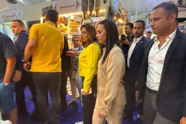 مايا مرسي ومنال عوض تفتتحان معرض ديارنا للحرف اليدوية والتراثية بالساحل الشمالي