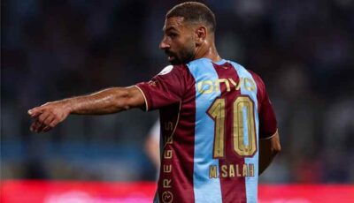المشهد الرياضي – سيلفي حاملي الكرات يسرق الأضواء في أول ظهور لمحمد صلاح بقميص طرابزون… ما قصته؟