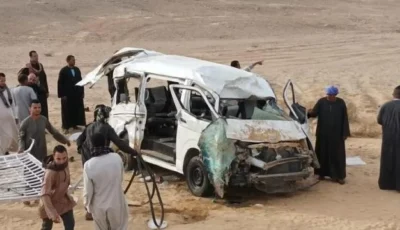 مصرع 4 سيدات وإصابة 15 آخرين فى إنقلاب ميكروباص على صحراوى المنيا