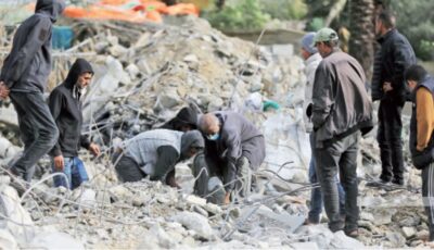تشييع رفات 50 شهيدا في غزة انتشلهم الدفاع المدني بعد 3 سنوات تحت الركام