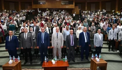 رئيس جامعة أسيوط يشهد حفل تخرج الدفعة السادسة بالفنون الجميلة