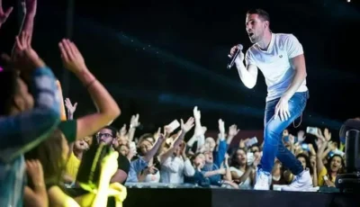 عزيز مرقة يلهب حماس جمهور القلعة بمزيج الروك والجاز