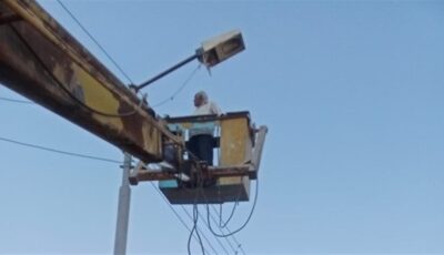 تركيب كشافات موفرة للطاقة في شوارع القرى بأسيوط
