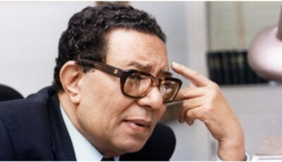“أنا ليلى فاضل”.. لماذا اختار أحمد بهاء الدين اسما مستعارا لكتابة مقالاته؟