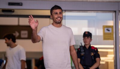 بعد طلب رقم قميص زميله في برشلونة.. رودري: أنا هنا للفوز بدوري أبطال أوروبا!