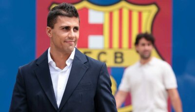 “كانوا خياري الأول” .. رودري يصدم ريال مدريد بعد تقديمه رسميًا كلاعب لبرشلونة