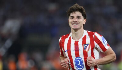 برشلونة يراهن على غضب جماهير أتلتيكو لحسم صفقة ألفاريز