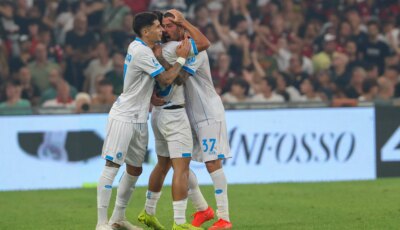 ما القنوات الناقلة لمباراة نابولي وكومو في الدوري الإيطالي 2026-2027؟ وكيف تشاهدها عبر الإنترنت؟