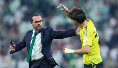 أخبار الأهلي اليوم | روي بيدرو يعطل صفقة لاعب نيوم واتهامات بـ”السمسرة” .. والنصر يسخر