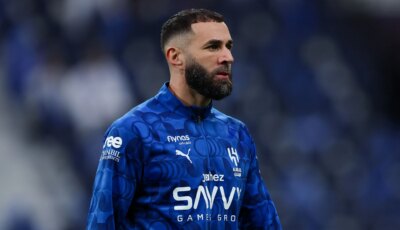 بعد تدخل الوليد ابن طلال.. رسميا: الهلال يعلن رحيل كريم بنزيما