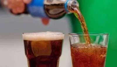 طبيب: الافراط في المشروبات السكرية يسبب سرطان المعدة