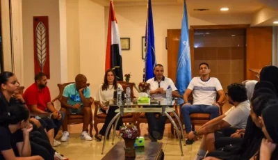 رئيس نادى سموحة يستقبل فريق طائرة للسيدات قبل السفر للإمارات