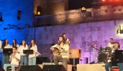 سعد العود يبدع بأغاني الزمن الجميل في محكى القلعة