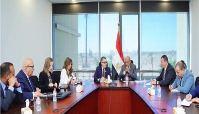 وزيرا «الكهرباء» و«التخطيط» يبحثان خطة الاستثمارات العامة وتوفير التمويلات المبتكرة لمشروعات الطاقة