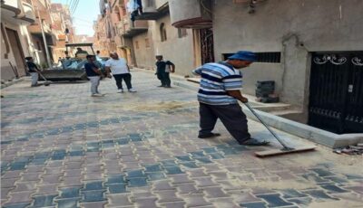 أشمون تواصل أعمال الرصف بطريق 21 لتحسين السيولة المرورية